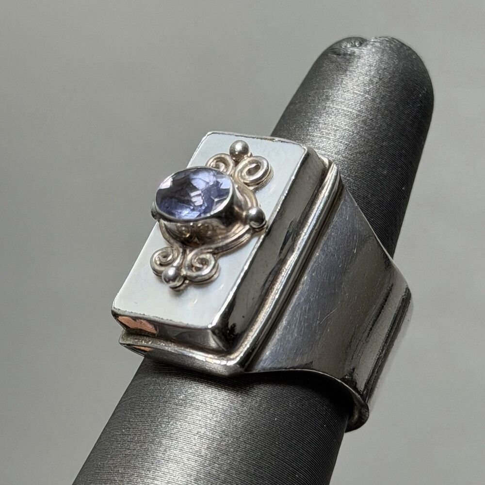 Vintage SAJEN Sterling Silver Size 7 Ring With A Tanzanite Stone